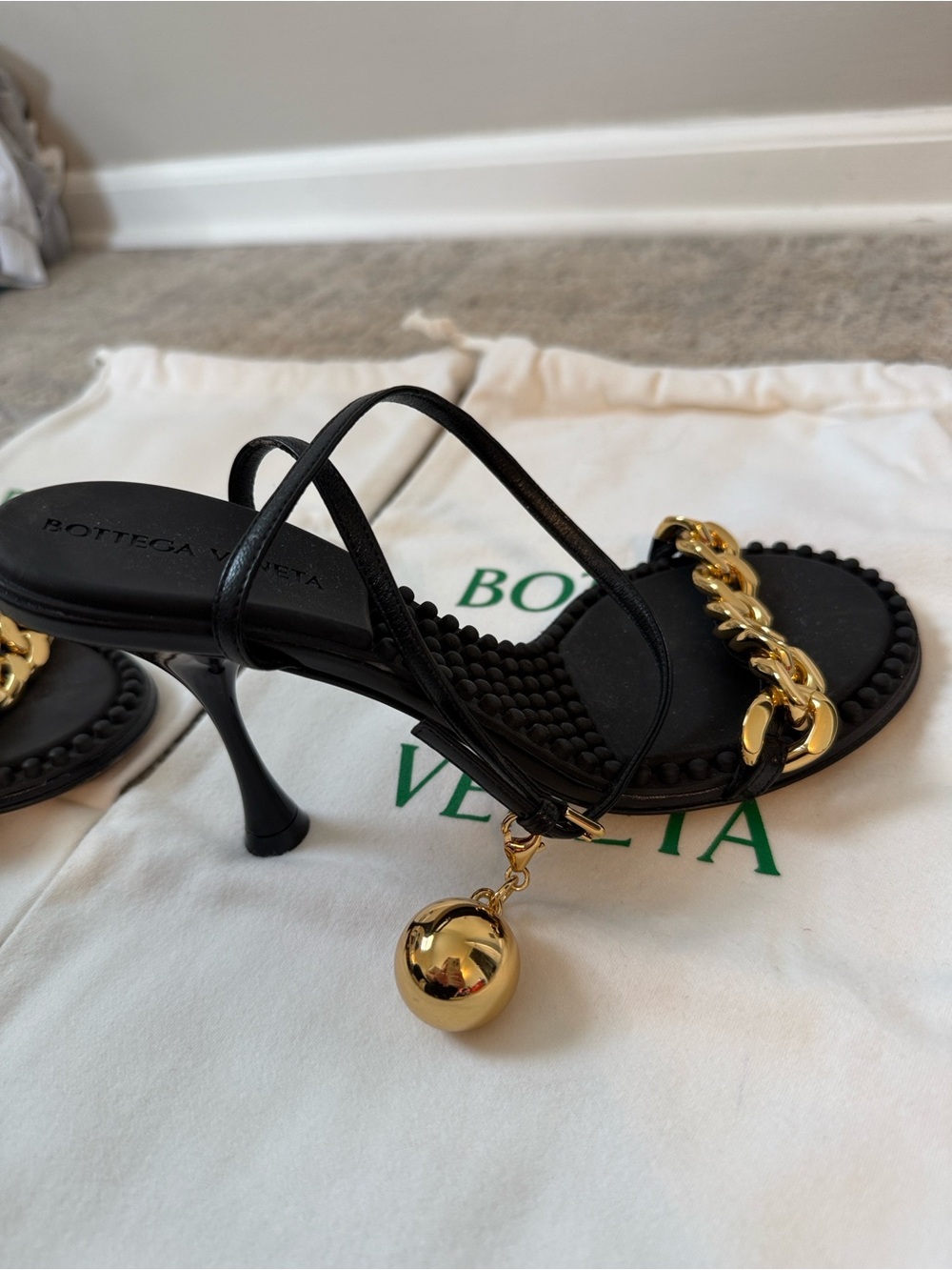 Bottega Veneta Dot Ankle Black Leather Strappy Stiletto Heels with Gold Chain - Picture 5 of 6